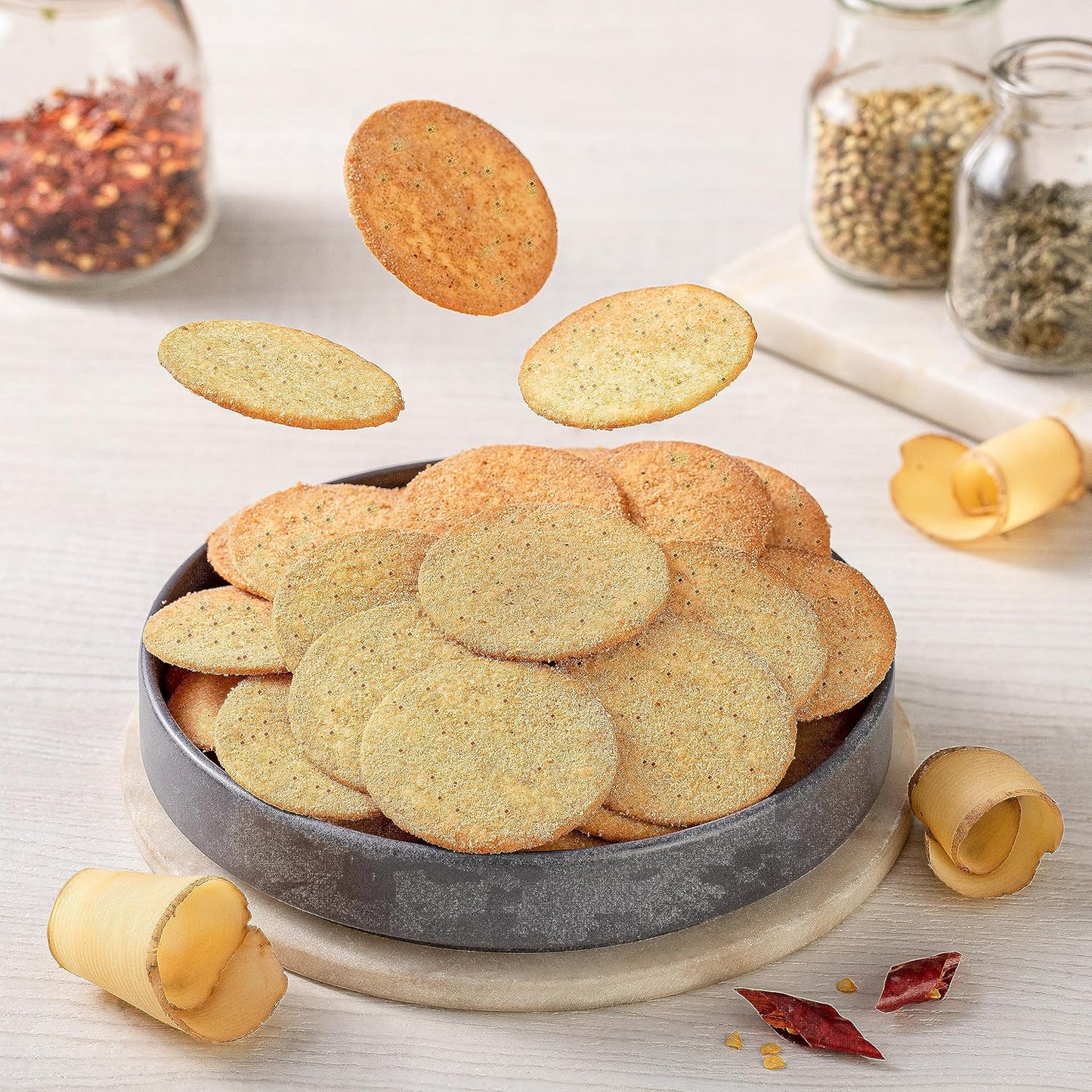 Britannia 5050 Potazos Masti Masala Spicy Flavoured Crisps | 71.5 gm | Potato and Biscuit ka tasty combination